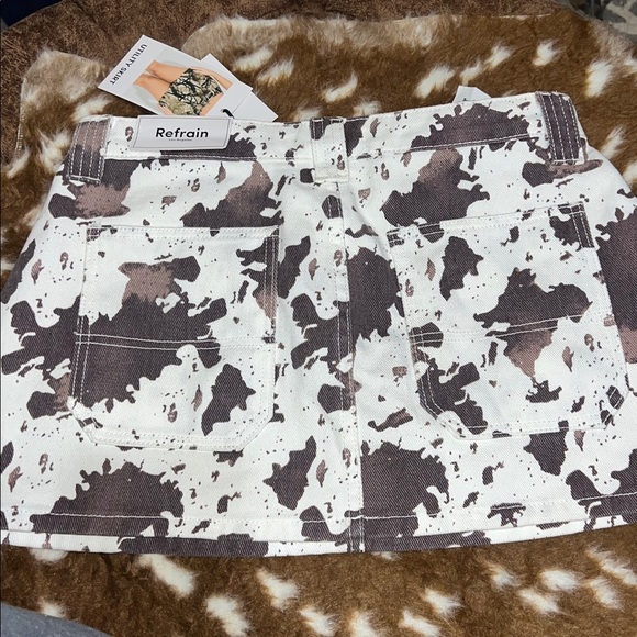 NWT refrain cow print jean skirt - Picture 3 of 4